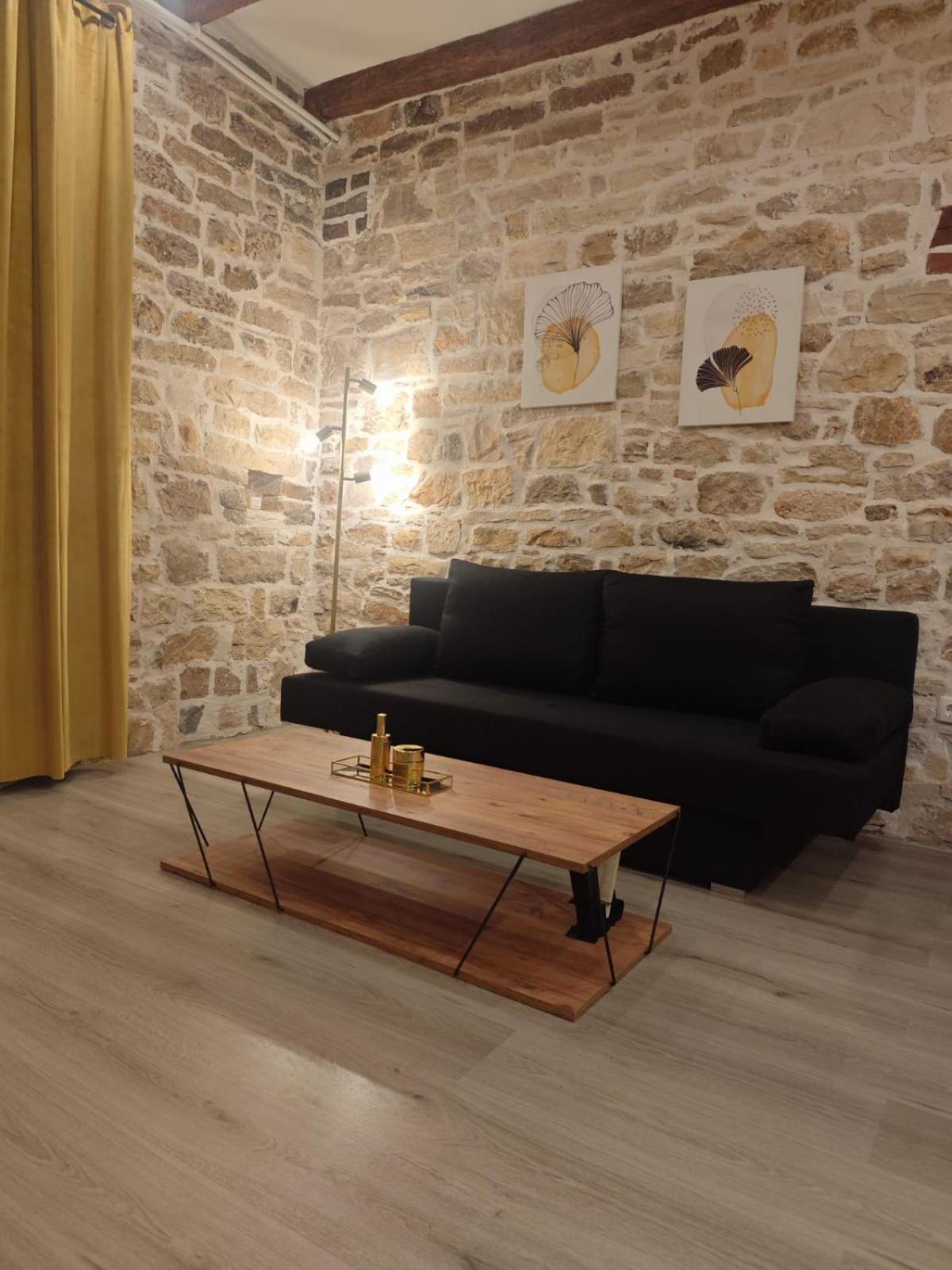 Antique Gold Rajki